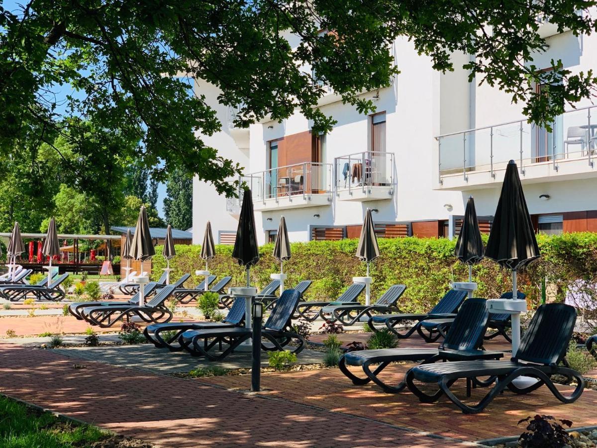 Barack Thermal Hotel And Spa Tiszakécske 外观 照片